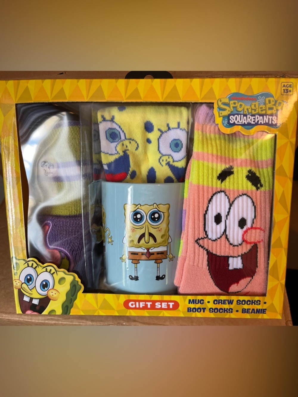 SpongeBob SquarePants Yellow & Pink Character Mug and Socks Gift Set